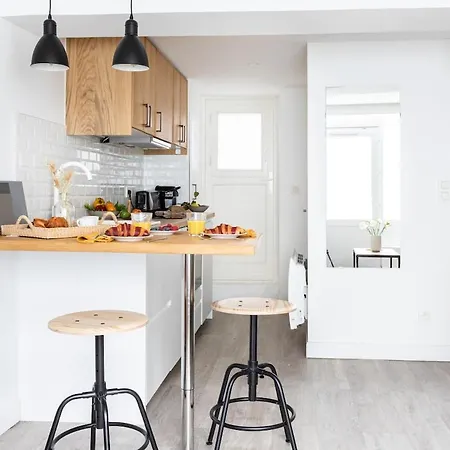 Atypical Flat For 4 Near Republique *