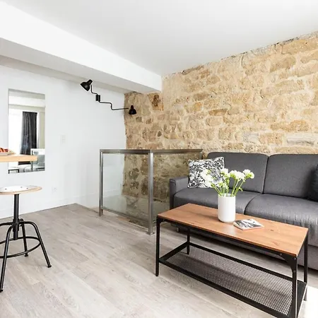 Atypical Flat For 4 Near Republique *