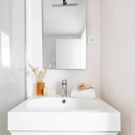 Atypical Flat For 4 Near Republique